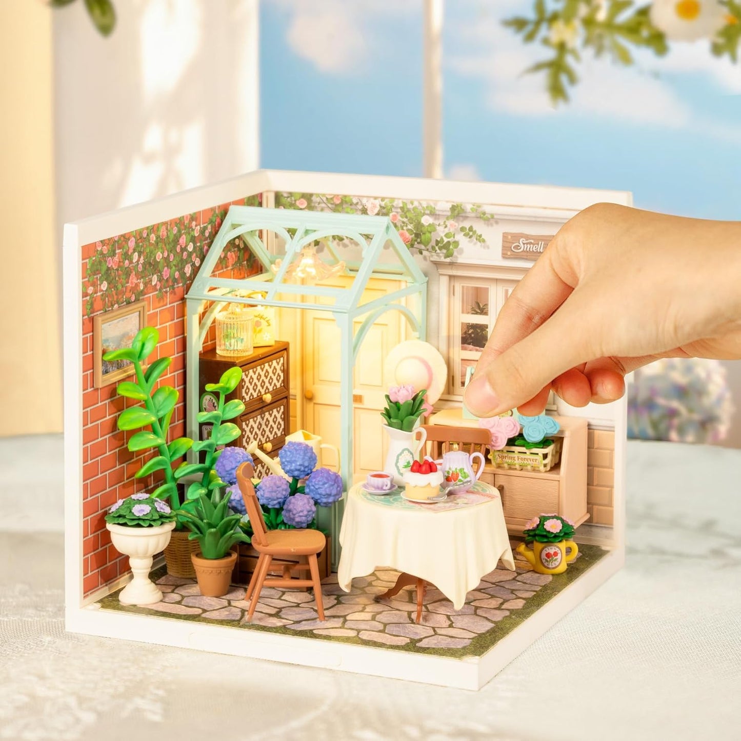 Rolife Blooming Tea Garden DIY Plastic Miniature House DW013B